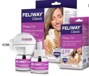 Feliway Classic Cat Calming Pheromone Diffuser and refill kit for reducing stress behaviors in cats.
